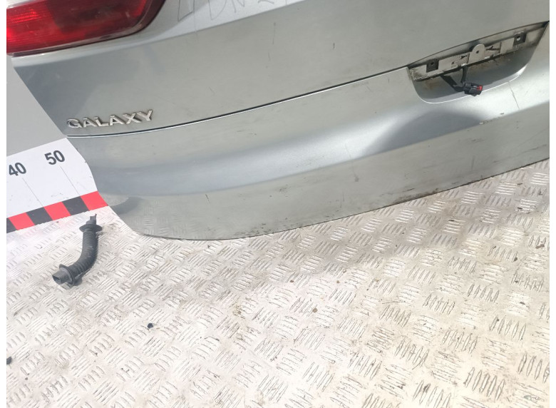 Молдинг крышки багажника к Ford Galaxy, 2008г.