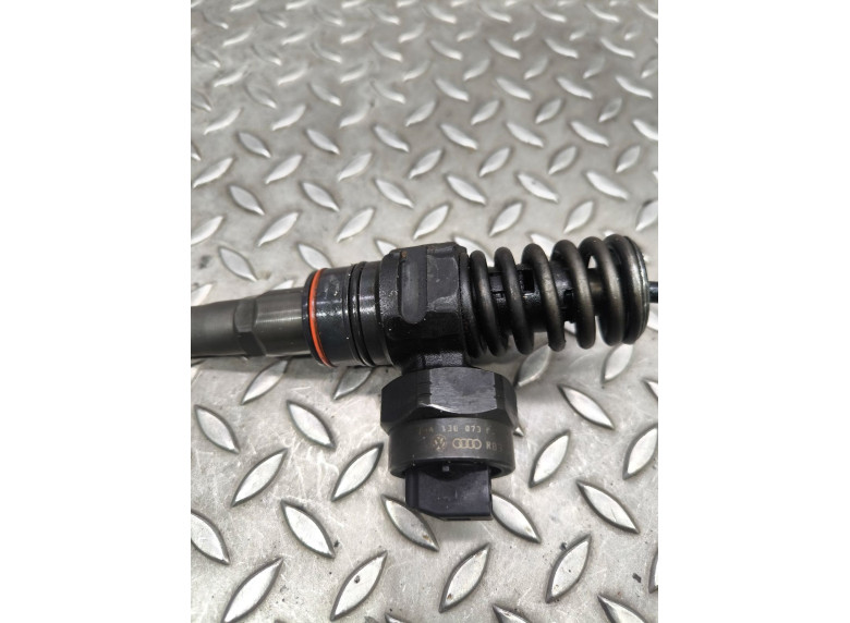 Форсунка к Volkswagen Passat, 2002г.