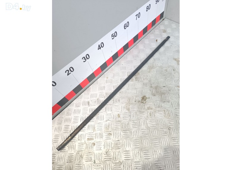 Молдинг стекла двери передней правой наружный к Volkswagen Sharan undefined г.