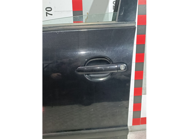 Ручка наружная передняя левая к Volkswagen Passat, 2002г.