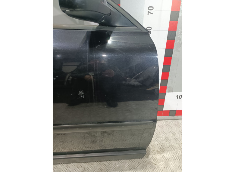 Дверь передняя правая к Volkswagen Passat, 2002г.