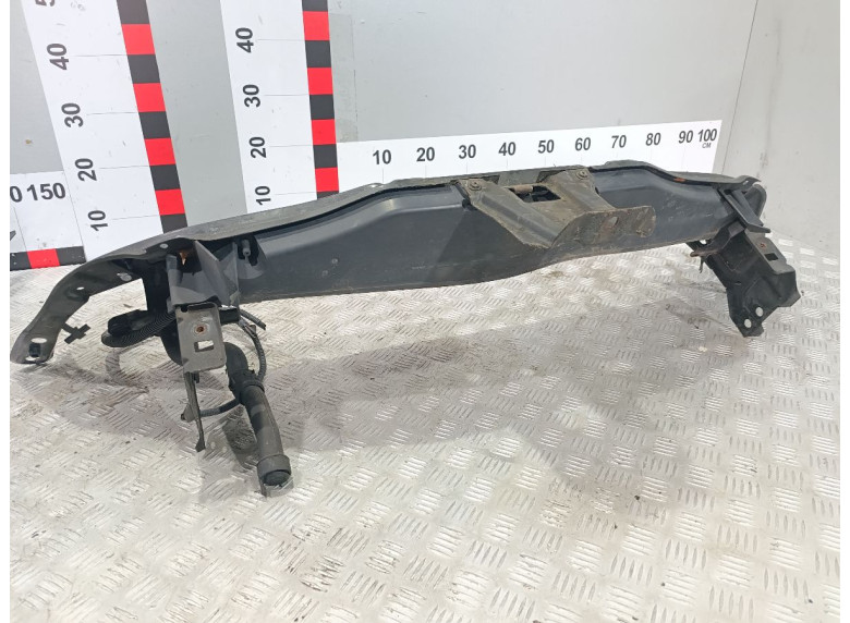 Передняя панель крепления облицовки (телевизор) к Renault Espace, 2004г.