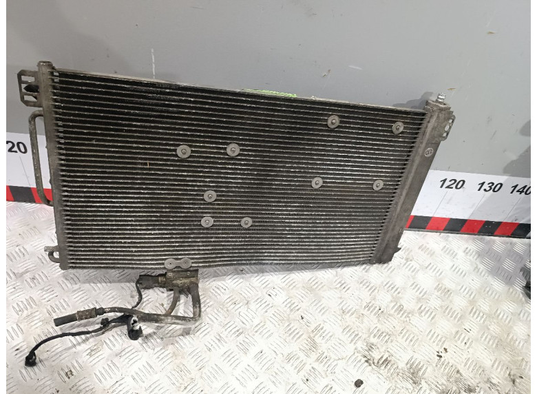 Радиатор кондиционера к Mercedes C W203, 2004г.