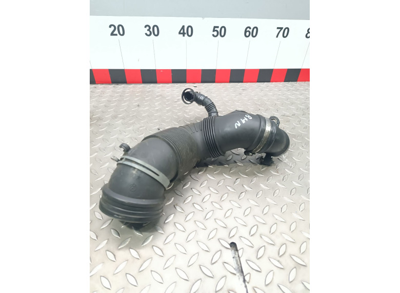 Патрубок воздушного фильтра к Volkswagen Passat, 2008г.