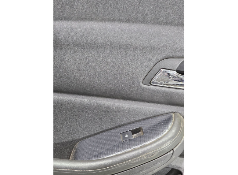 Кнопка стеклоподъемника заднего левого к Chevrolet Malibu, 2012г.