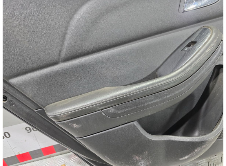 Обшивка двери задней левой (дверная карта) к Chevrolet Malibu, 2012г.