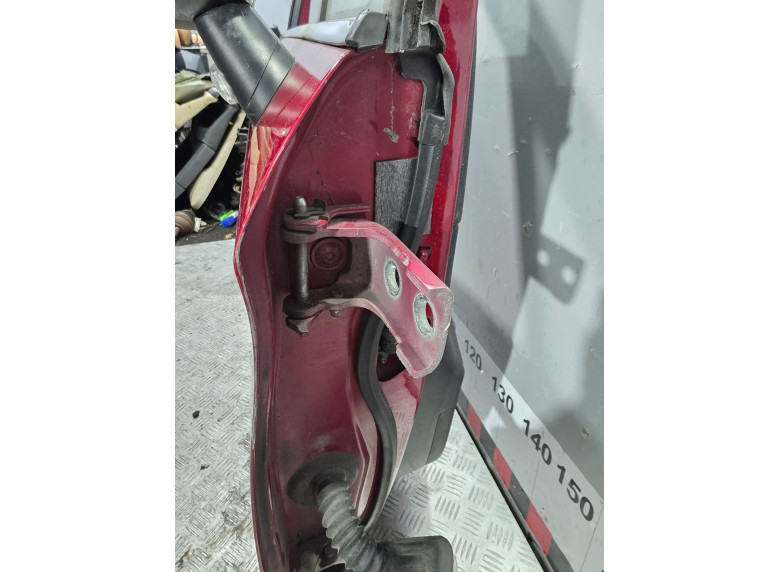 Петля двери передней правой к Citroen C4, 2016г.