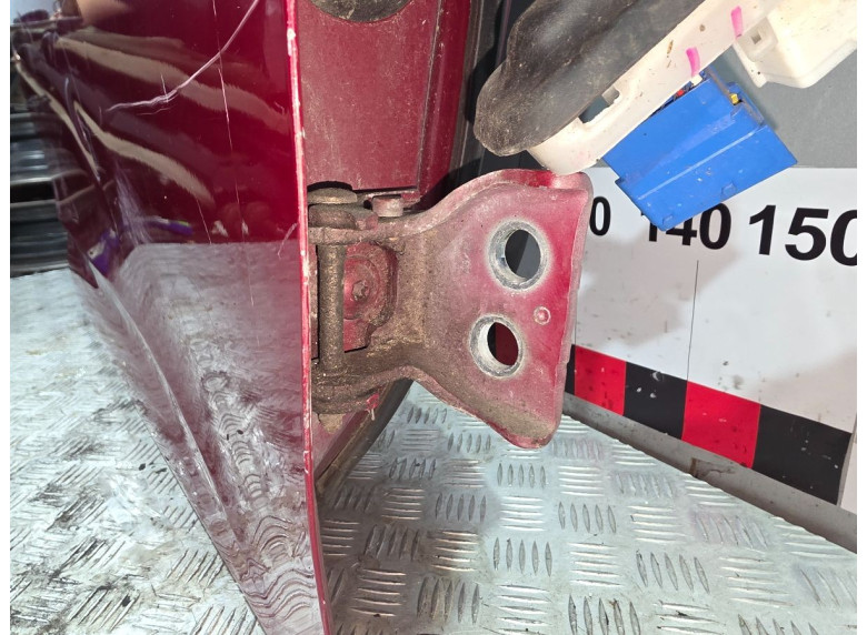 Петля двери передней правой к Citroen C4, 2016г.