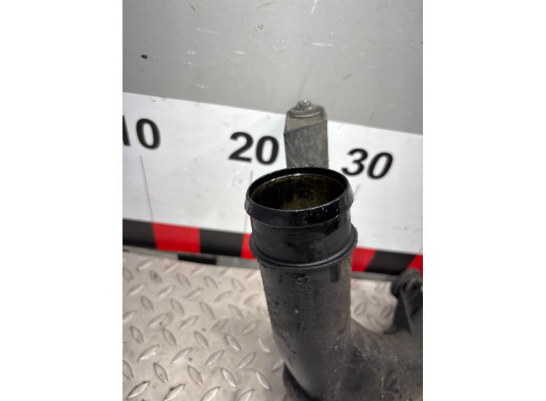 Патрубок интеркулера к Volkswagen Passat, 2010г.