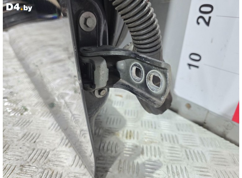 Петля двери передней правой к Chevrolet Malibu undefined г.