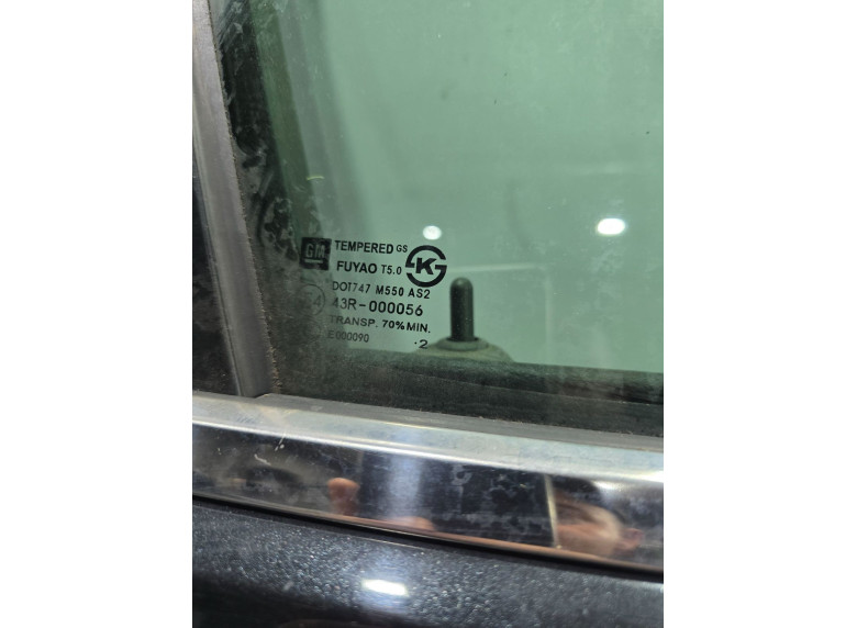 Стекло двери передней правой к Chevrolet Malibu, 2012г.