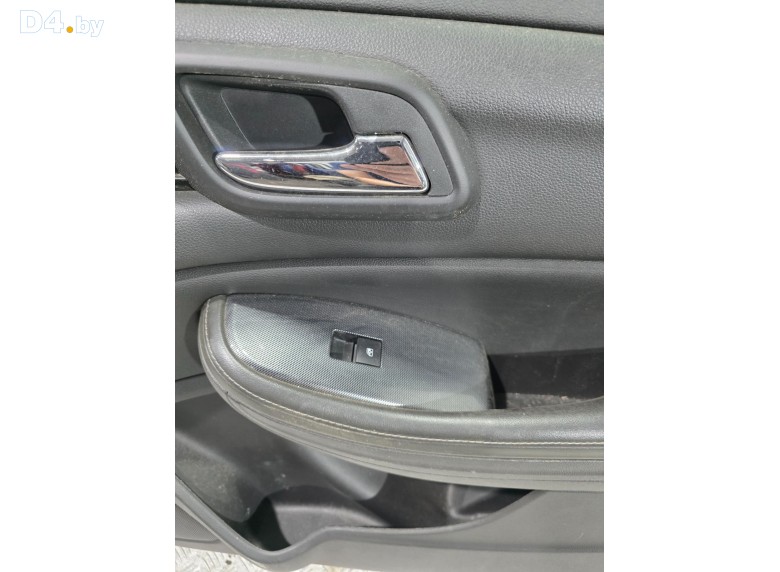 Кнопка стеклоподъемника переднего правого к Chevrolet Malibu undefined г.