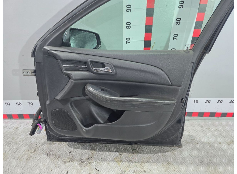 Обшивка двери передней правой (дверная карта) к Chevrolet Malibu, 2012г.