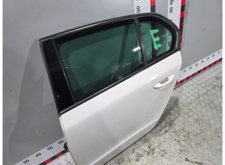 Дверь задняя левая к Skoda Superb, 2010г.