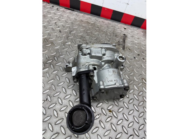 Насос масляный к Volkswagen Passat, 2010г.