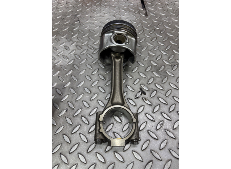 Шатун к Volkswagen Golf, 2013г.