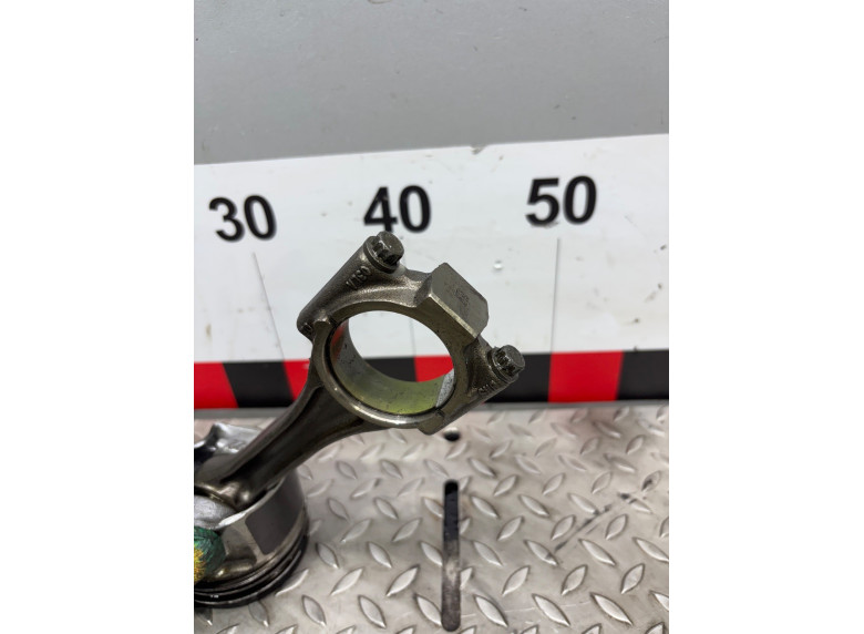 Шатун к Volkswagen Golf, 2013г.