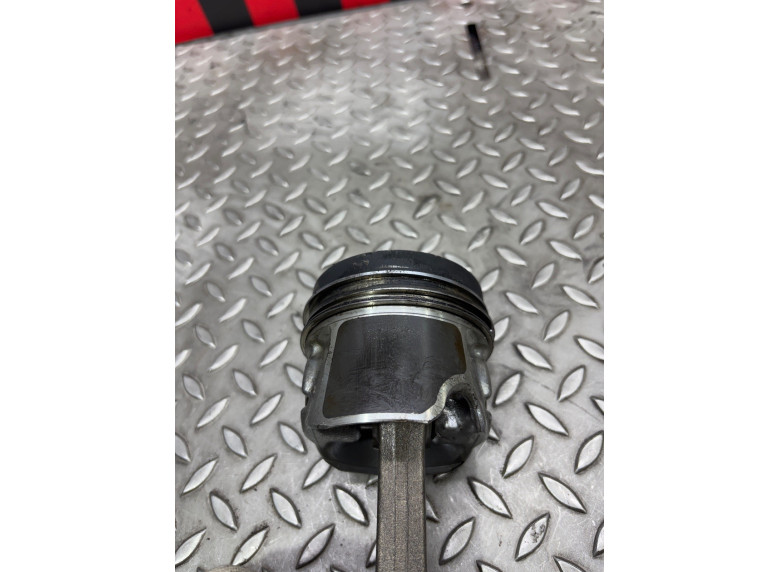 Поршень к Volkswagen Golf, 2013г.