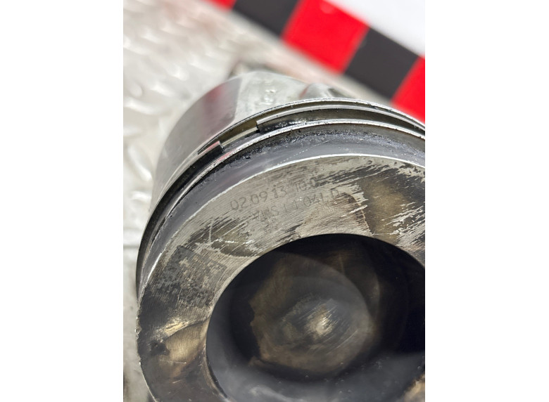 Поршень к Volkswagen Golf, 2013г.