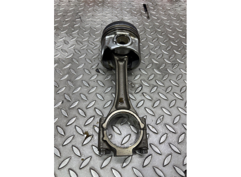 Шатун к Volkswagen Golf, 2013г.