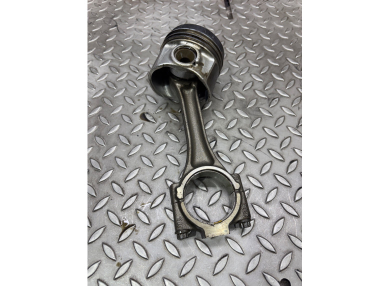 Шатун к Volkswagen Golf, 2013г.