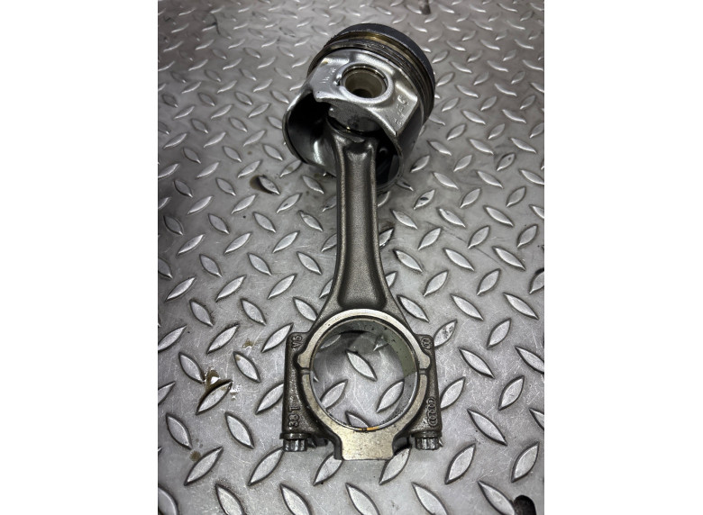 Шатун к Volkswagen Golf, 2013г.