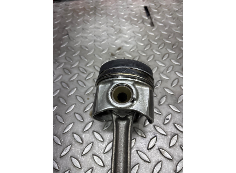 Поршень к Volkswagen Golf, 2013г.