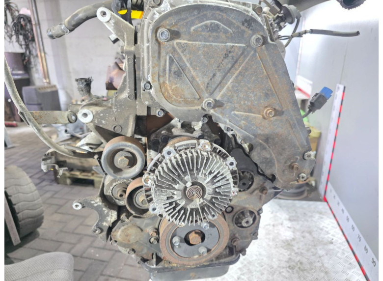 Двигатель к Hyundai H200, 2004г.
