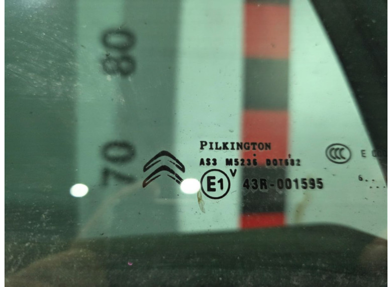 Стекло двери задней правой к Citroen C4, 2016г.