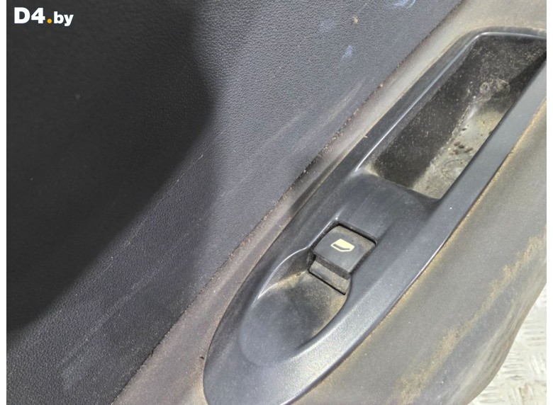 Кнопка стеклоподъемника заднего правого к Citroen C4 undefined г.
