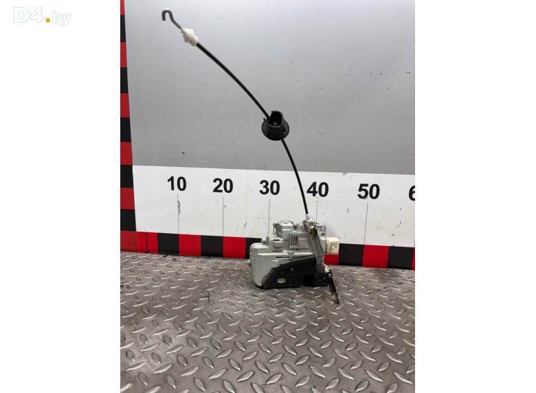 Замок двери передней левой к Audi A4 undefined г.