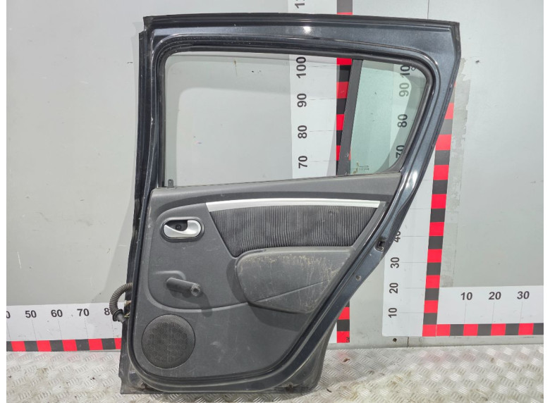 Дверь задняя правая к Dacia Sandero, 2010г.