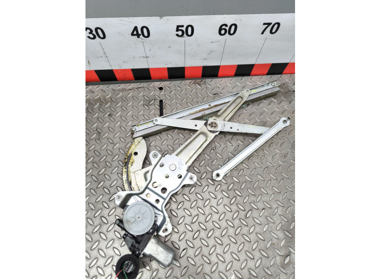 Стеклоподъемник электрический передний левый к Suzuki Swift, 2008г.