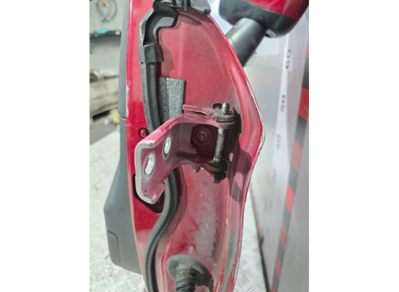 Петля двери передней левой к Citroen C4, 2016г.