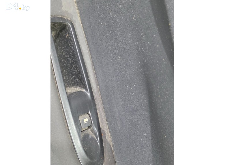 Кнопка стеклоподъемника заднего левого к Citroen C4 undefined г.