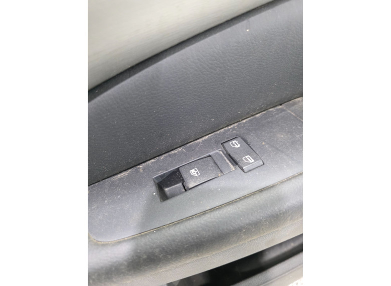 Кнопка стеклоподъемника переднего правого к Chevrolet Epica, 2007г.