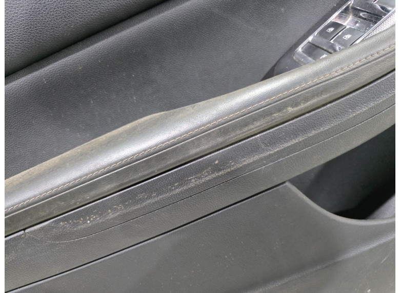 Обшивка двери передней левой (дверная карта) к Chevrolet Malibu, 2012г.