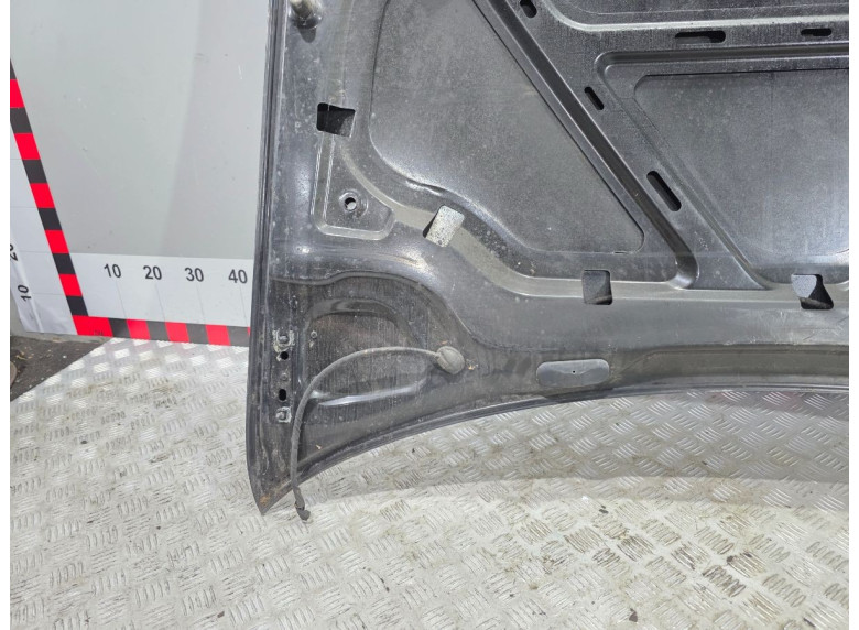 Капот к Volkswagen Golf, 2010г.