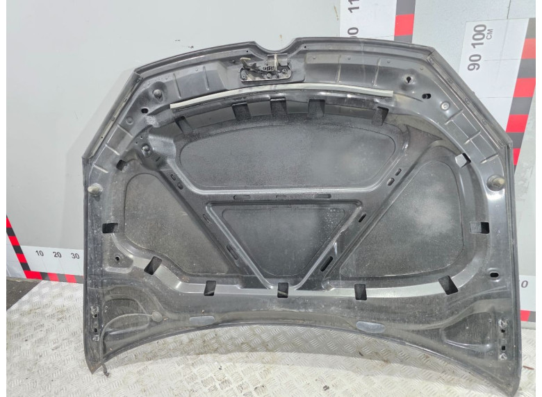 Капот к Volkswagen Golf, 2010г.