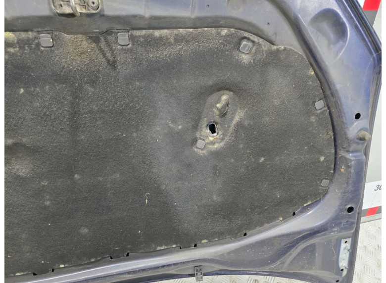 Шумоизоляция капота к Volkswagen Polo, 2010г.