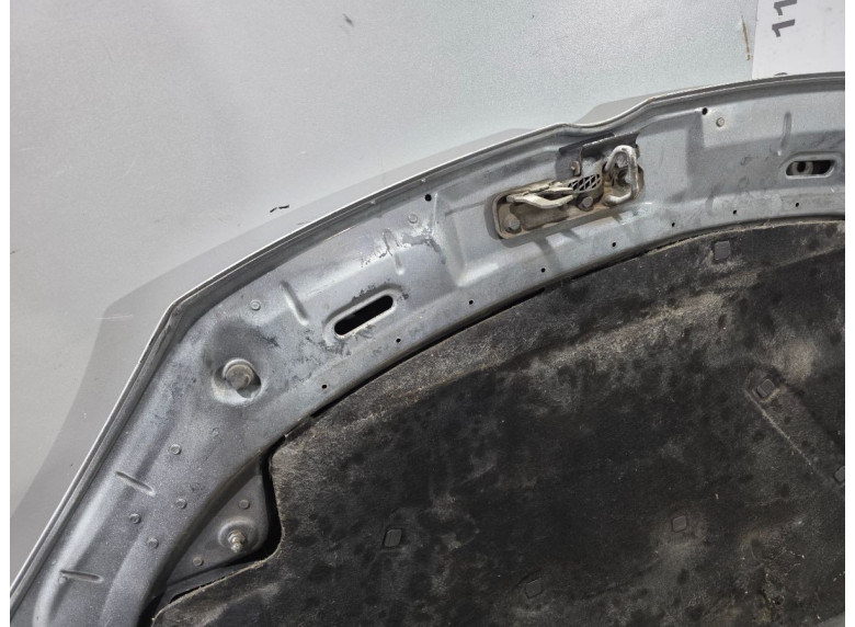 Капот к Volkswagen Golf, 2006г.