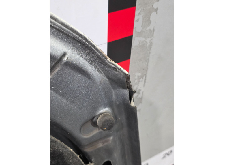 Капот к Volkswagen Golf, 2006г.