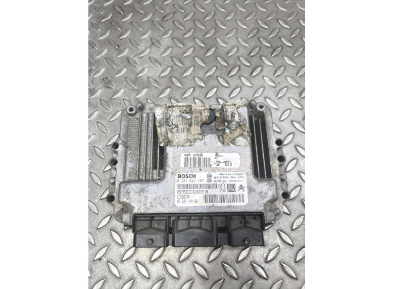 Блок управления двигателем к Peugeot 207, 2006г.