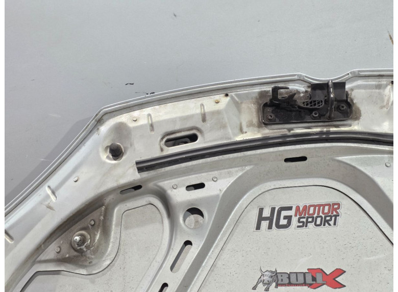 Капот к Volkswagen Golf, 2006г.