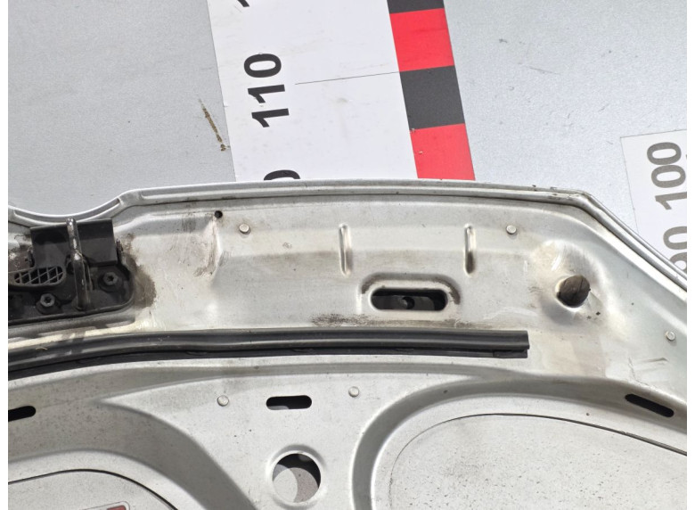 Капот к Volkswagen Golf, 2006г.