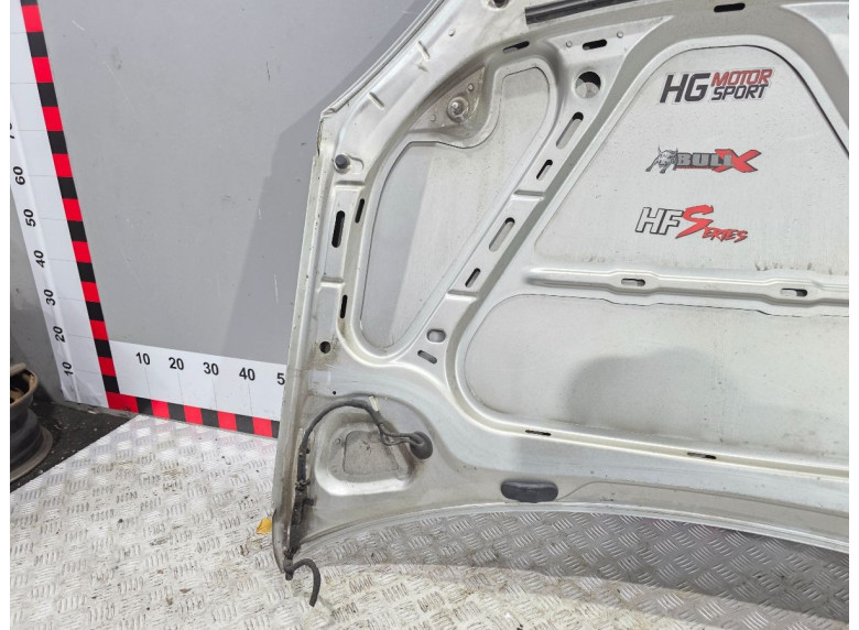 Капот к Volkswagen Golf, 2006г.