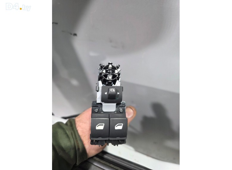 Блок управления стеклоподъемниками к Peugeot Expert undefined г.