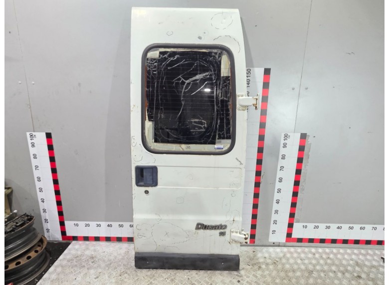 Дверь задняя распашная правая к Peugeot Boxer