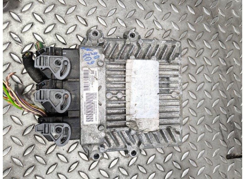 Блок управления двигателем к Peugeot 607