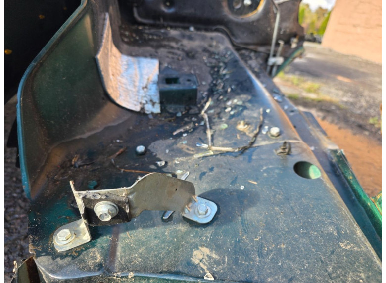 Четверть передняя правая к Lada Niva Travel, 2023г.